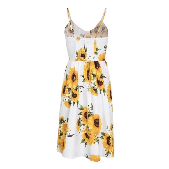 LILY DOE Sunflower Buttoned Pocket Midi Cute Dress - Picture 4 of 8